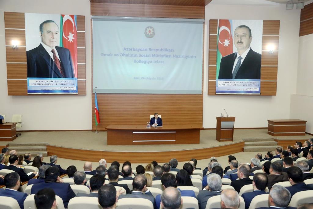 Prezident İlham Əliyevin yanında keçirilmiş iqtisadi müşavirədə verilmiş tapşırıqların icrası ilə əlaqədar görüləcək işlər müzakirə olunub