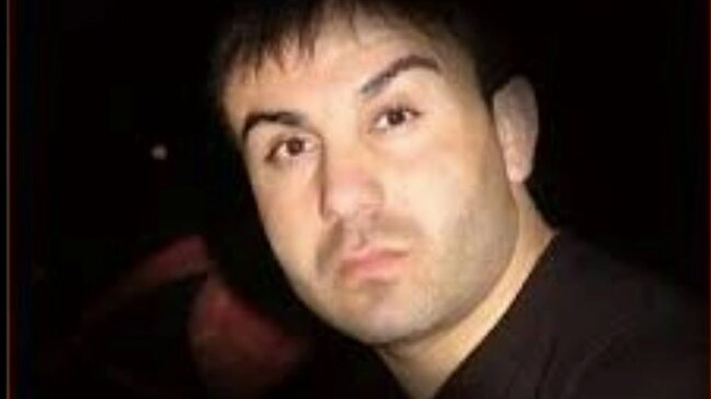 Güllələnən ekstrasensin görüntüləri: Evlərdən cadu çıxarırmış - VİDEO