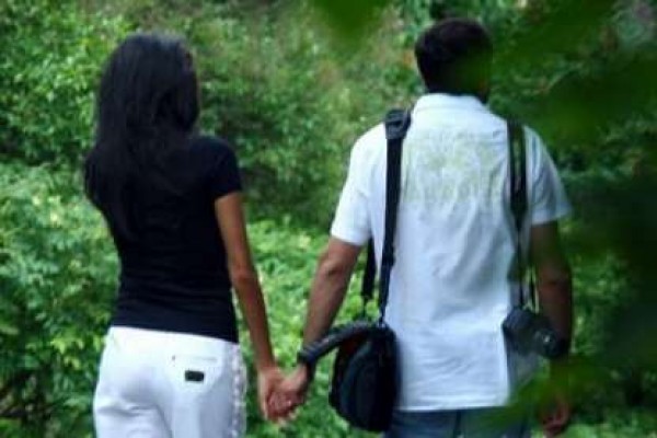 Azərbaycanda 2 uşaq anası bir həftəlik sevgilisinə qoşulub qaçdı - VİDEO