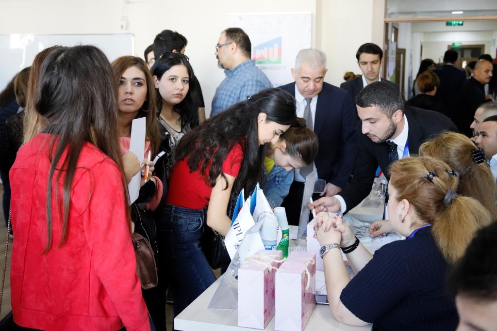 Daha iki təhsil müəssisəsində tələbə və məzunlar üçün aktiv məşğulluq tədbiri keçirilib