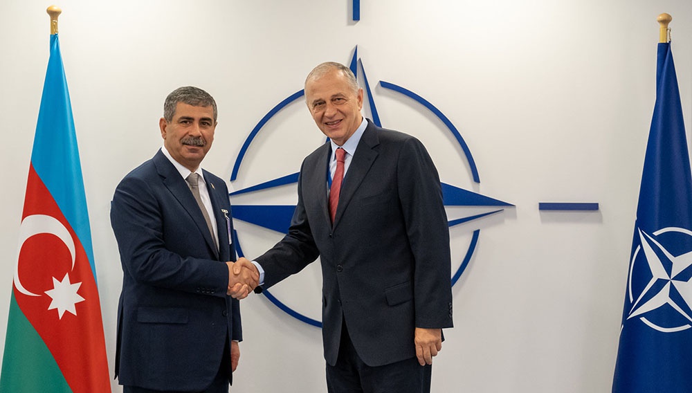 Azərbaycanın Müdafiə naziri NATO Baş Katibinin müavini ilə görüşüb