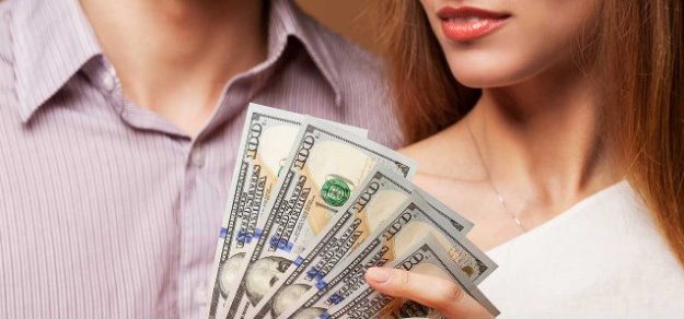 “Varlı kişini evinə gətirmək üçün 10 min dollar ödədi” - Tanınmış teleaparıcıdan ŞOK İDDİA -VİDEO