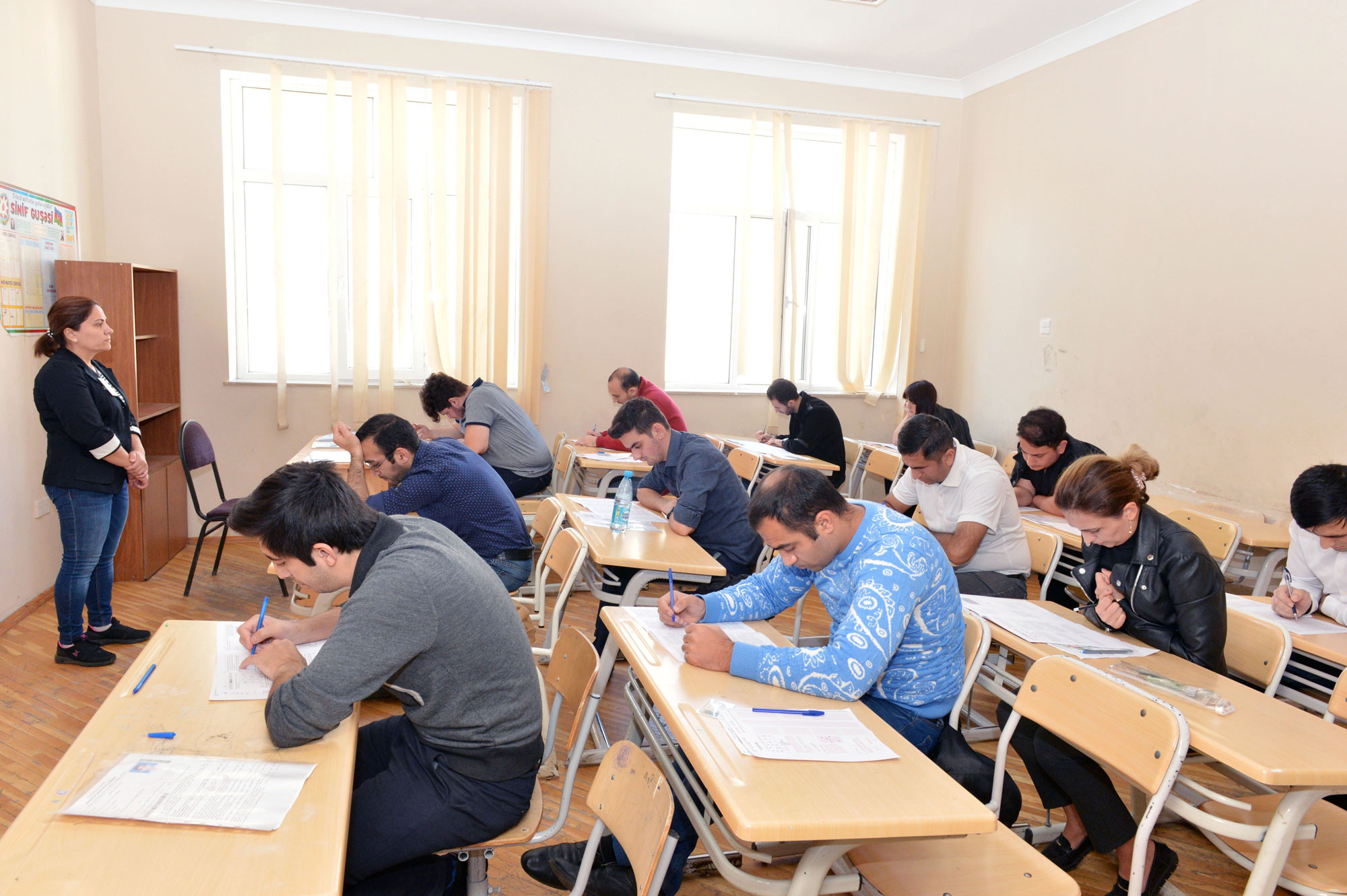 Vergi orqanlarına işə qəbul üzrə test imtahanı keçirilib