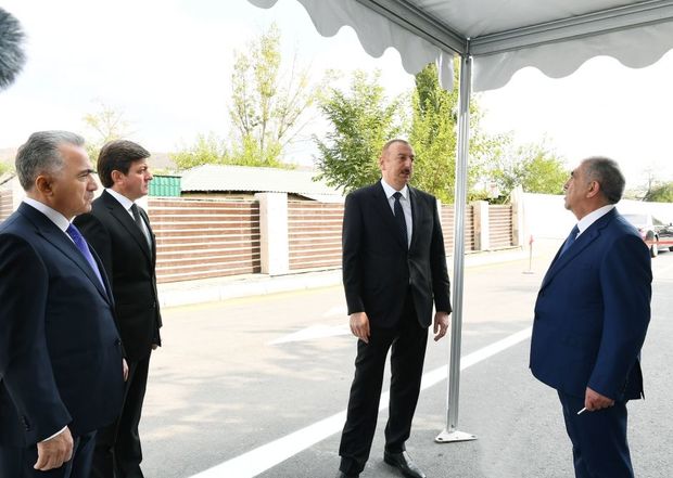 İlham Əliyevdən Agentlik sədrinə: “Yolları elə yamaqlayırsınız, yamaqlayırsınız, belə olmaz” - VİDEO