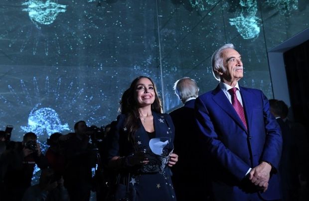 Лейла Алиева представила свой арт-объект на Московской биеннале современного искусства