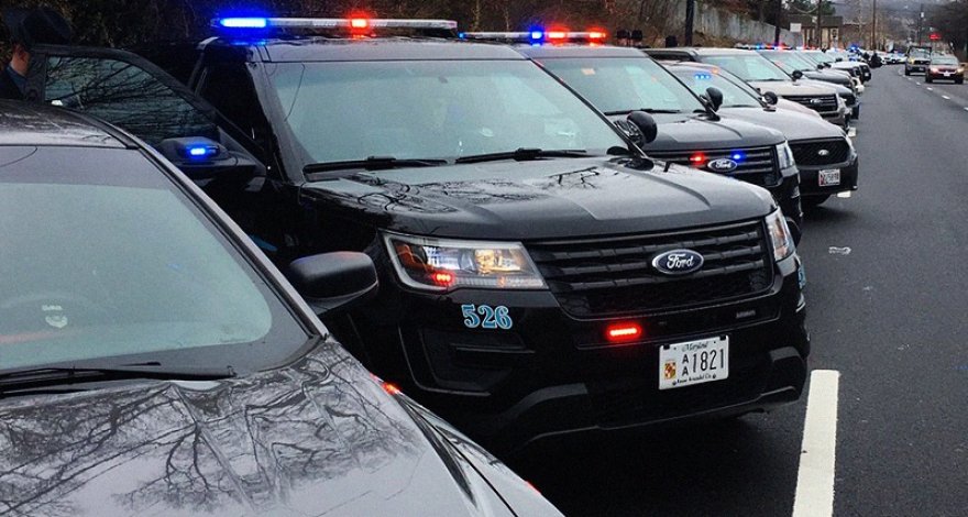 Неизвестный открыл стрельбу в Торонто, ранены подростки