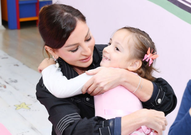 Birinci vitse-prezident Nərimanov rayonundakı 64 saylı körpələr evi-uşaq bağçasında - FOTO