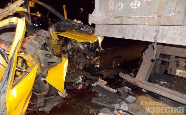 Azərbaycanda zəncirvari qəza: Beş nəfər xəsarət aldı - FOTO