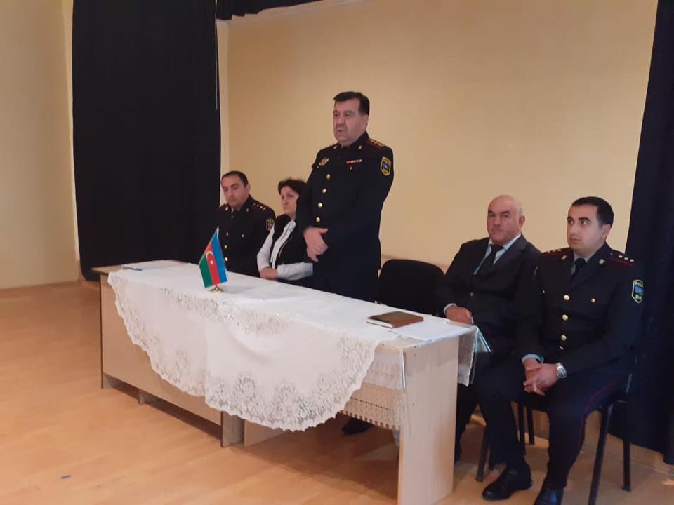 Məqsəd gəncləri zərərli təsirlərdən qorumaqdır