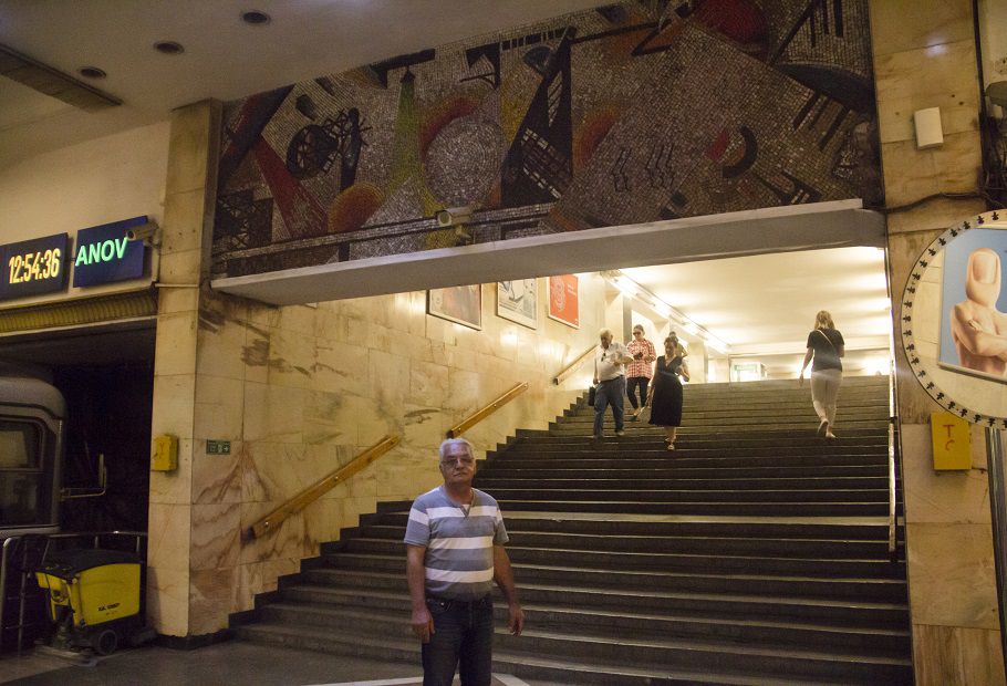 Hər gün minlərlə tamaşaçısı olan rəssam