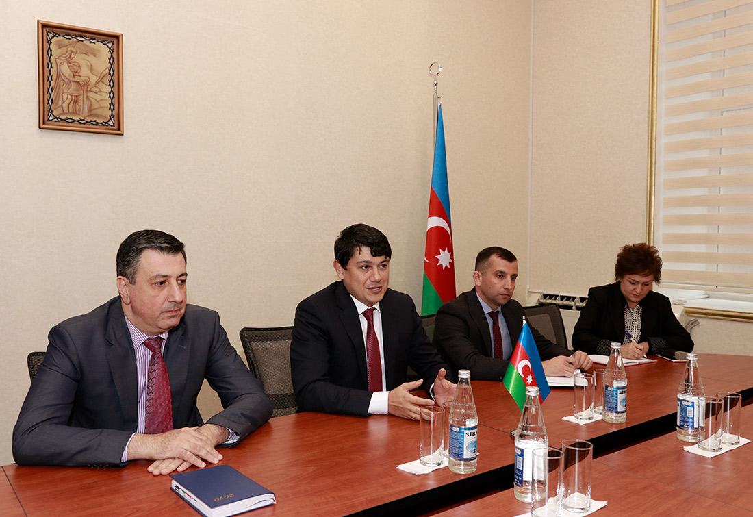 Azərbaycan Mədəniyyət Muzeyinin rəhbərinə medal təqdim olunub