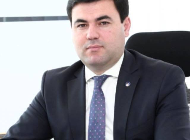 Yeni icra başçısının İLK QƏRARI: Vətəndaş onunla istədiyi vaxt görüşəcək