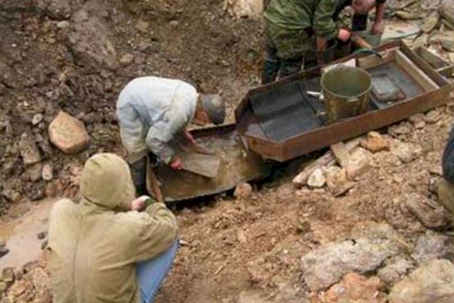 Ermənilər Kəlbəcərin yeraltı sərvətlərindən 55 milyon qazandı