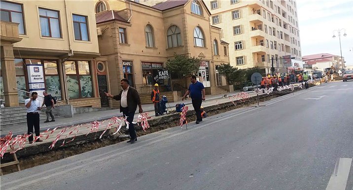 Yeni təmirdən çıxan yollar niyə qazılır? - Ekspert və deputatlar “Azərsu” ASC-nin “asfalt düşmənçiliyi” haqda