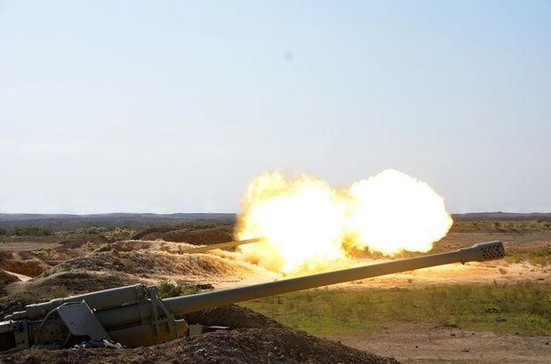 Ракетные и артиллерийские подразделения провели боевые стрельбы - ВИДЕО