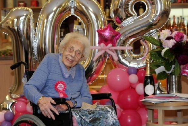 Шампанское помогло женщине дожить до 108 лет