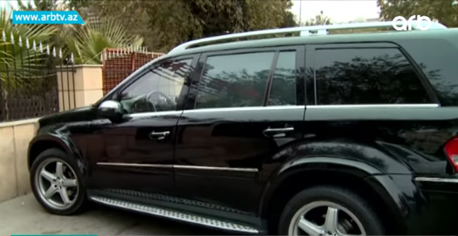 Avtomobilinə plyonka vuranların NƏZƏRİNƏ! SÖKÜLƏCƏK? – VİDEO