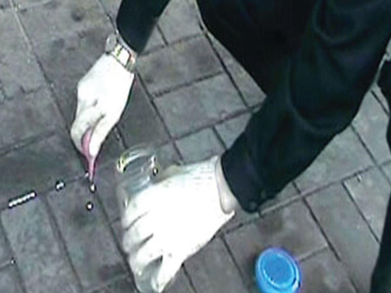 Bir evdən 4 cəsəd tapıldı - Evdə sianid var, yaxın gəlməyin! - FOTO