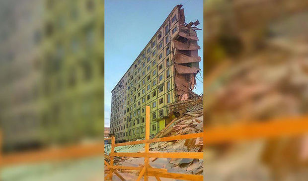 Rusiyada doqquz mərtəbəli bina çökdü - VİDEO