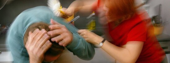 Qadınlar birləşərək kişini döydülər-Bakıda