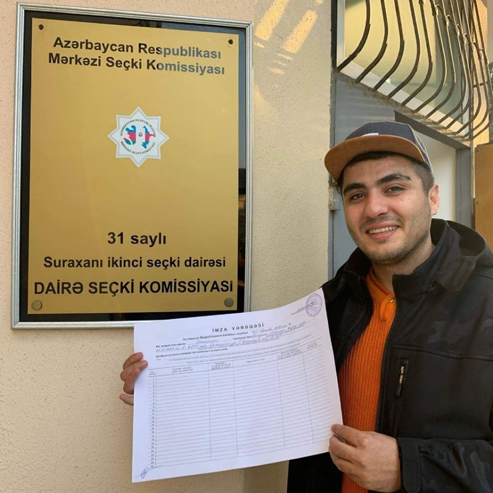 Bloqqer Mehman Hüseynov bələdiyyə sədri olmaq istəyir: Namizədliyini verdi