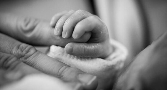 Bakıda ana doğuşdan sonra evdə dünyasını dəyişdi