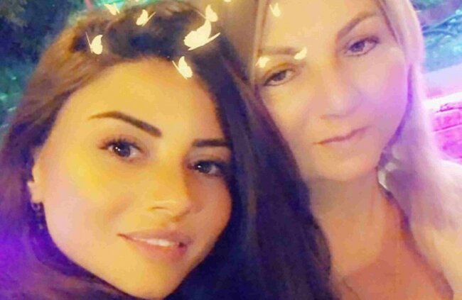 Aysel anası ilə fotosunu paylaşdı: