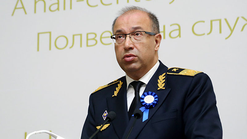 Zaur Hüseynov Fuad Tağıyevi vəzifəsindən azad etdi (FOTO)