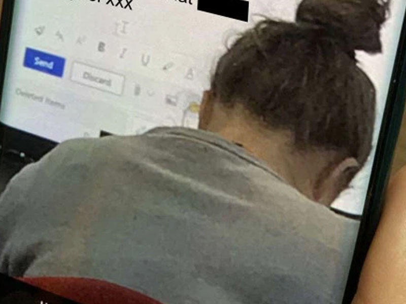 Müəllim qıza yazdığı bu mesaja görə işdən qovuldu - FOTO