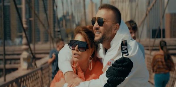 Айгюн Кязымова прогулялась по Нью-Йорку с 