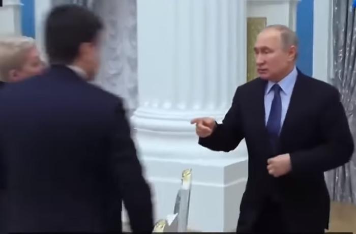 Putin əsəbiləşdi, dairəvi masadan qalxaraq nazirə yaxınlaşdı və... - VİDEO