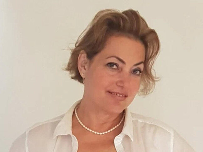 Qızımla cinsi əlaqədə olmaq istəyir - Katibəsi diplomatı ifşa etdi