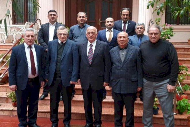 Əli İnsanov yeni partiya yaratdı - Ətrafına sabiqləri topladı - Siyahı