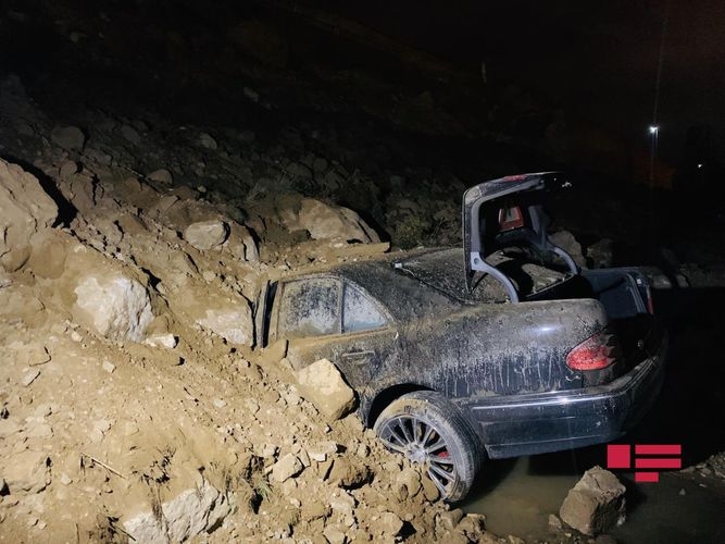 Bakıda yağışdan sonra dəhşət yaşandı - HADİSƏ ANI - VİDEO