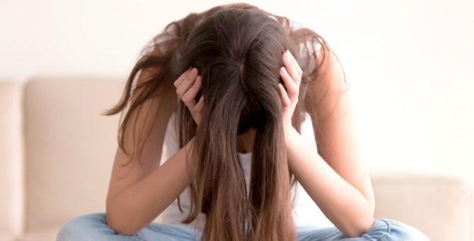 Kişi verilişdə oğlunun başqa kişidən oduğunu öyrəndi – Bakıda şok hadisə - VİDEO