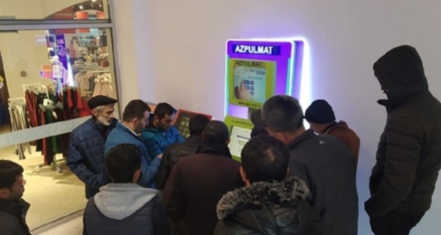 Появились новые подробности о терминалах, раздающих деньги в долг в Баку – ВИДЕО