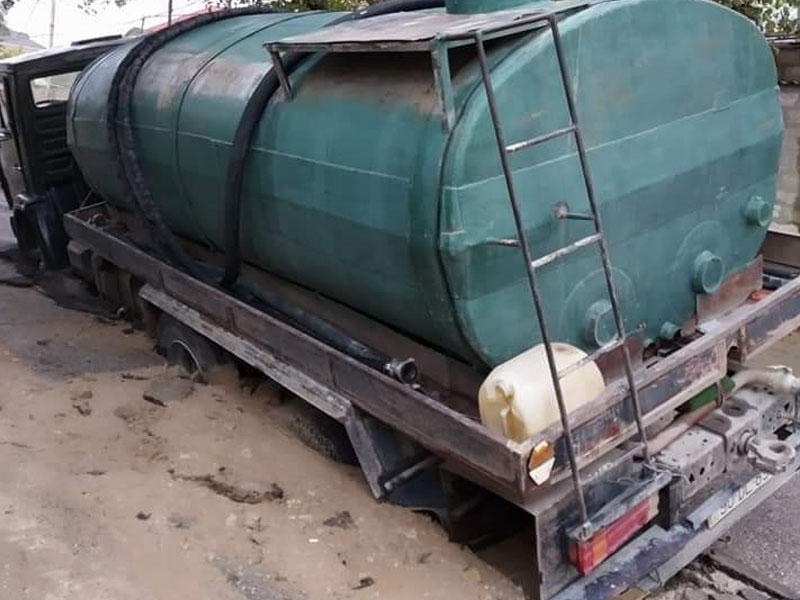 Bakıda yeni çəkilmiş daha bir yol çökdü - FOTO