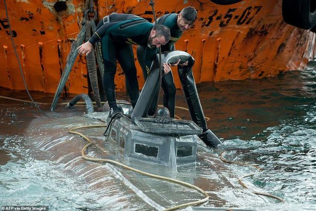 Dünyada ilk narko-sualtı gəmi ələ keçirdi - VİDEO