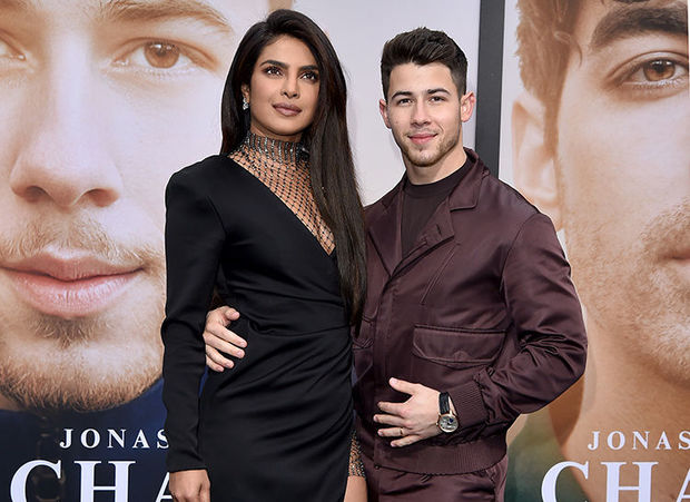 Приянка Чопра сделала трогательный подарок мужу на годовщину свадьбы - ВИДЕО