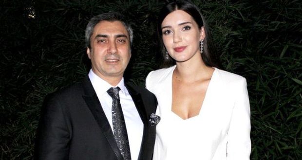 Necati Şaşmazın arvadından şok iddia: Amerikalı qadınla evlidir