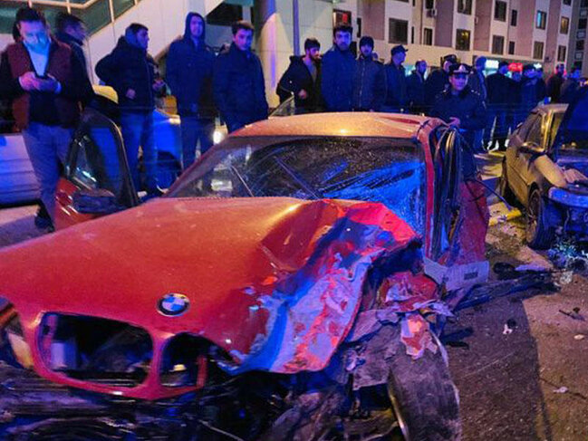 Bakıda baş vermiş ağır qəzada xəsarət alan 6 nəfərin adı bilindi - Biri hamilədir - VİDEO