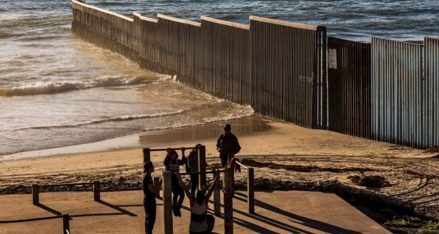 США к концу 2020 года построят новый участок ограждения на границе с Мексикой