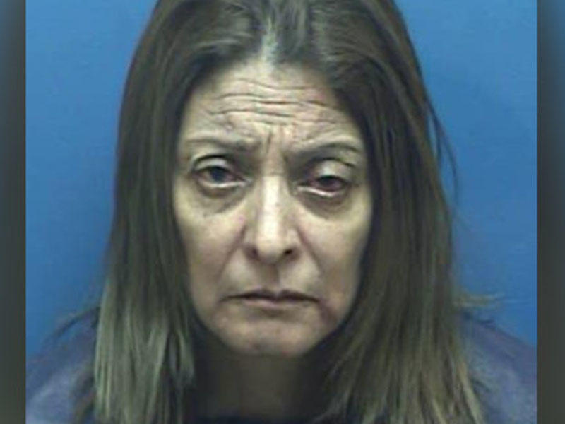 Ana 3 yaşlı oğlunun əl-qolunu bağlayıb, evi yandırdı - FOTO