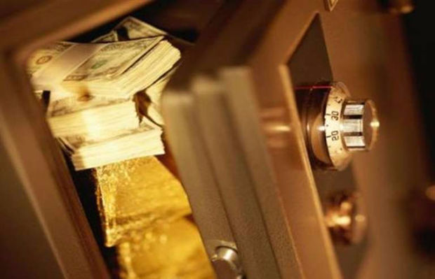 В Баку взломали сейф с драгоценностями