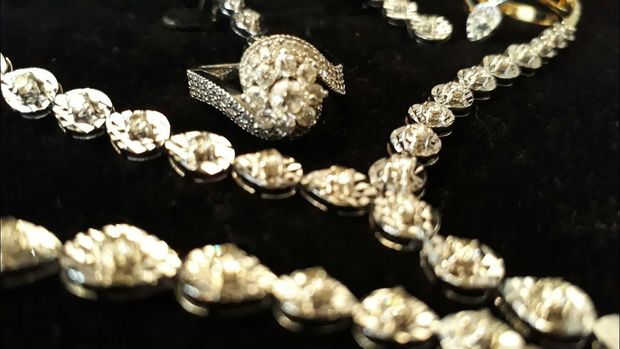 Sərhəddən 16 min manatlıq qızıl keçirən azərbaycanlı eyni məbləğdə cərimə edildi