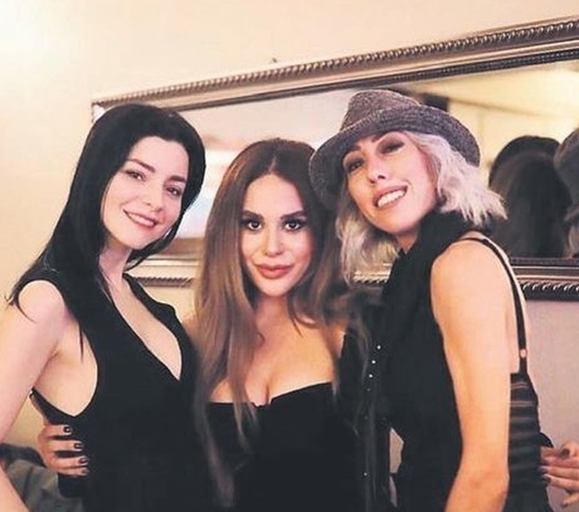 Gənc aktrisa depressiyadan çıxdı - FOTO