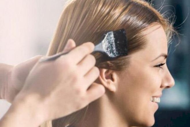 Qadınların nəzərinə: Müntəzəm saç boyamaq bu ölümcül xəstəliyə səbəb ola bilər!