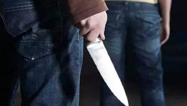 В Насиминском районе ранили ножом мужчину