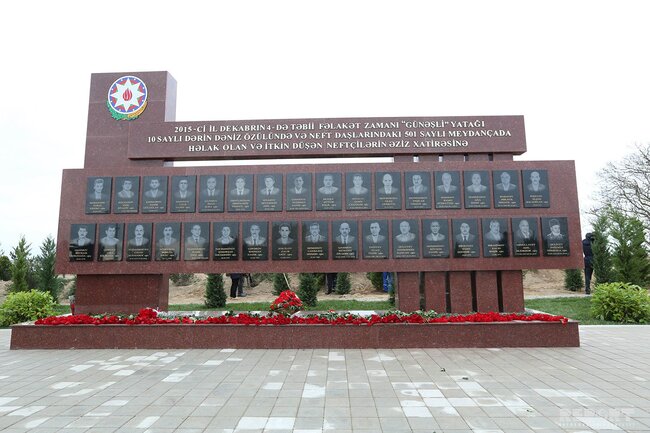 SOCAR rəhbərliyi həlak olmuş və itkin düşmüş neftçilərin xatirəsinə 33 ağac əkib