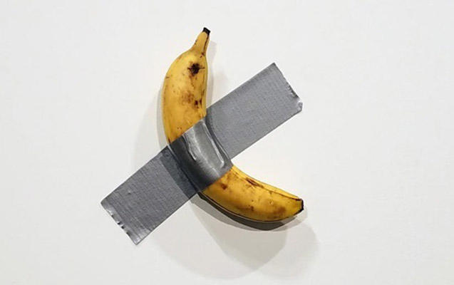 Divara yapışdırılmış banan 120 minə satıldı - FOTO